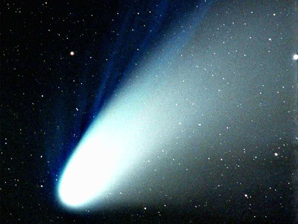 The Hale-Bopp comet, credits DR.
