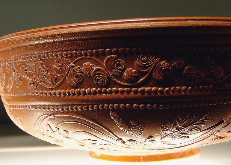 Ceramics are composed of quartz sand. © Vassil, Wikipedia, public domain