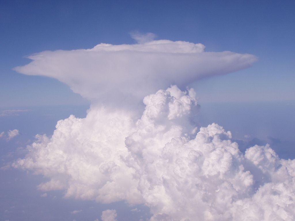 A cumulonimbus. © parudox, Flickr by-nc 3.0