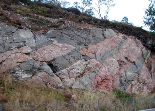 Granite in the Scottish Highlands. © geologyrocks.co.uk