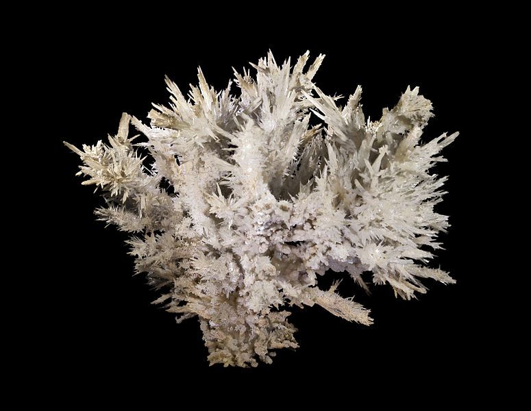 Coralloid aragonite. © Didier Descouens, by sa 3.0