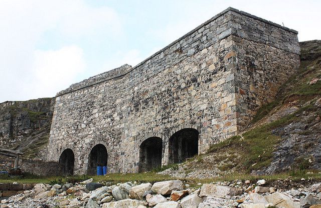 Old kilns used to produce quicklime from limestone. © David Shand CC by 2.0
